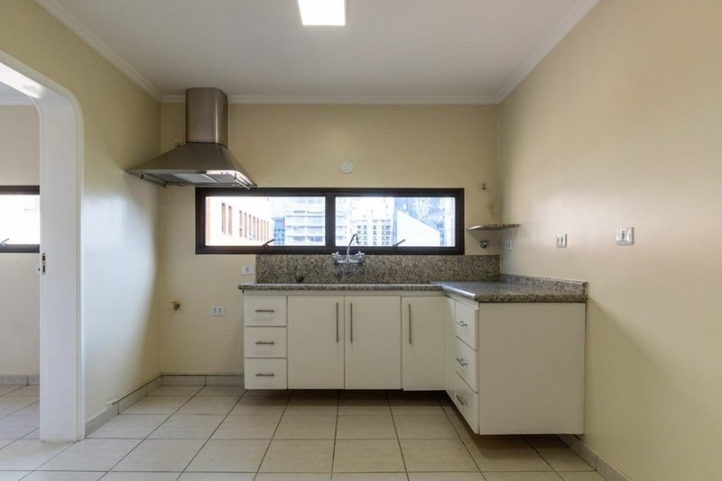Apartamento a venda - Itaim Bibi - 3 suítes 209m² Lopes Neto São Paulo - 