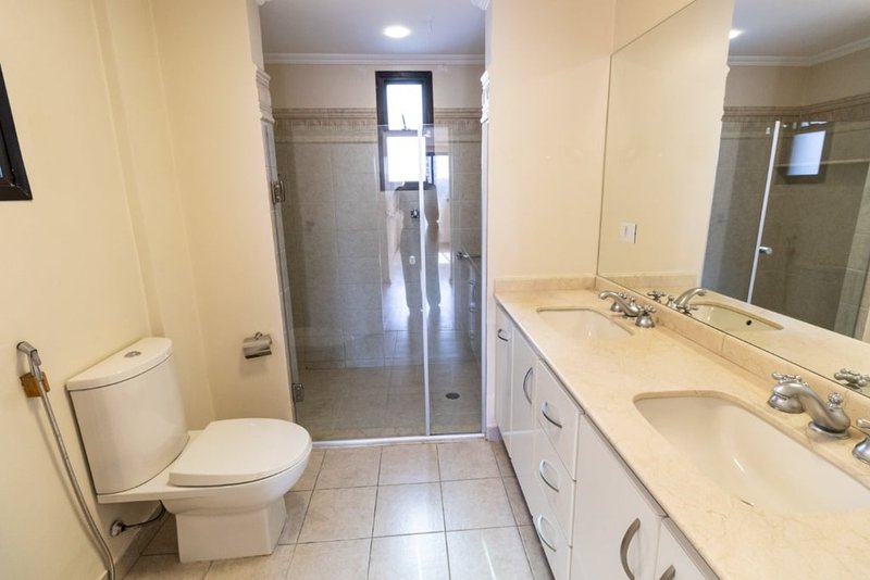 Apartamento a venda - Itaim Bibi - 3 suítes 209m² Lopes Neto São Paulo - 