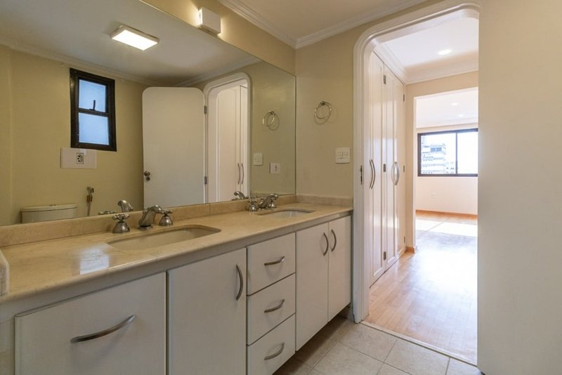 Apartamento a venda - Itaim Bibi - 3 suítes 209m² Lopes Neto São Paulo - 