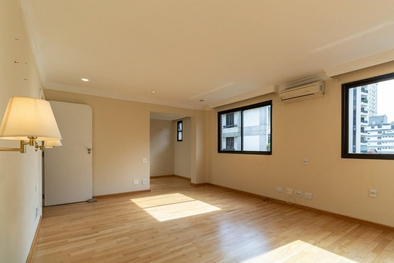 Apartamento a venda - Itaim Bibi - 3 suítes 209m² Lopes Neto São Paulo - 