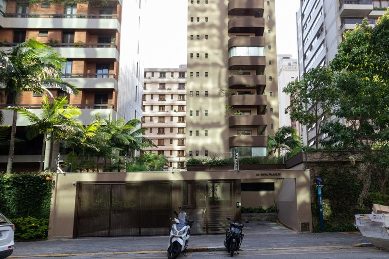 Apartamento a venda - Itaim Bibi - 3 suítes 209m² Lopes Neto São Paulo - 