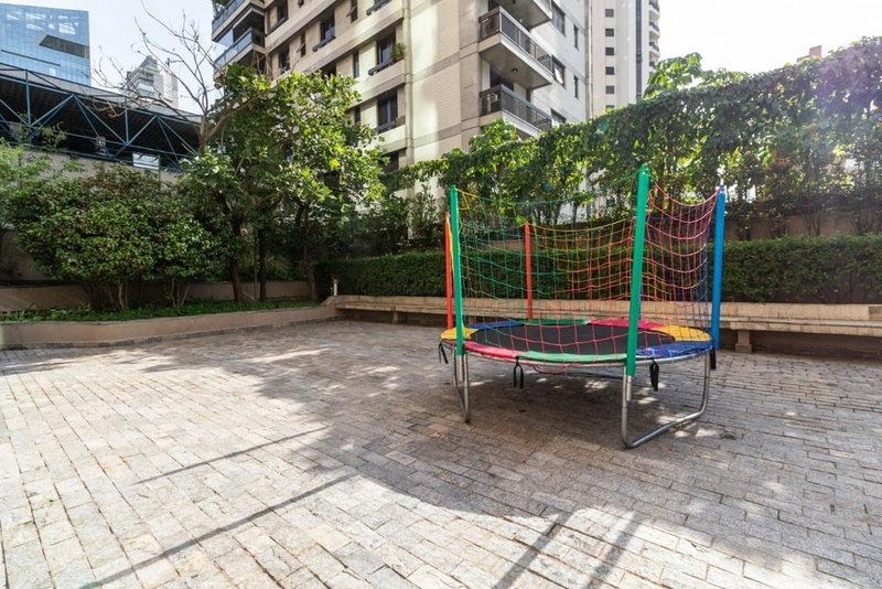 Apartamento a venda - Itaim Bibi - 3 suítes 209m² Lopes Neto São Paulo - 