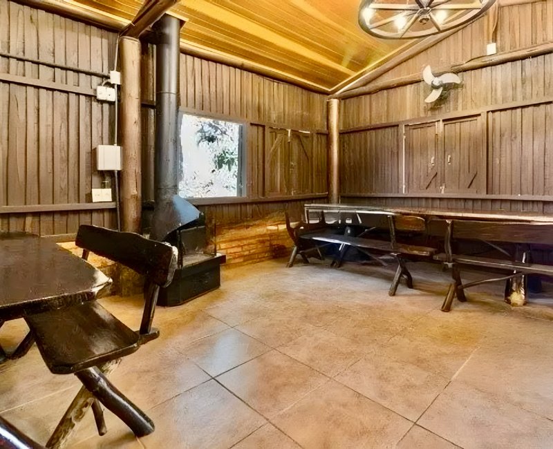 R$ 1.499.000 - EXCELENTE APARTAMENTO- 145M2 - 3 DORM - LAREIRA - INFRA - 2 VAGAS Rua Anita Garibaldi Porto Alegre - 