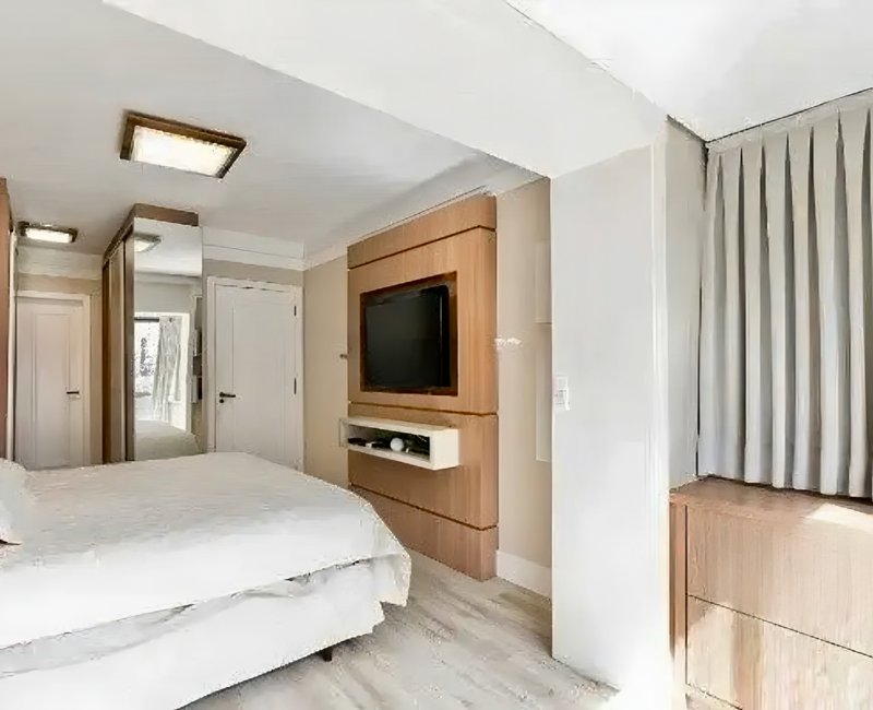 R$ 1.499.000 - EXCELENTE APARTAMENTO- 145M2 - 3 DORM - LAREIRA - INFRA - 2 VAGAS Rua Anita Garibaldi Porto Alegre - 