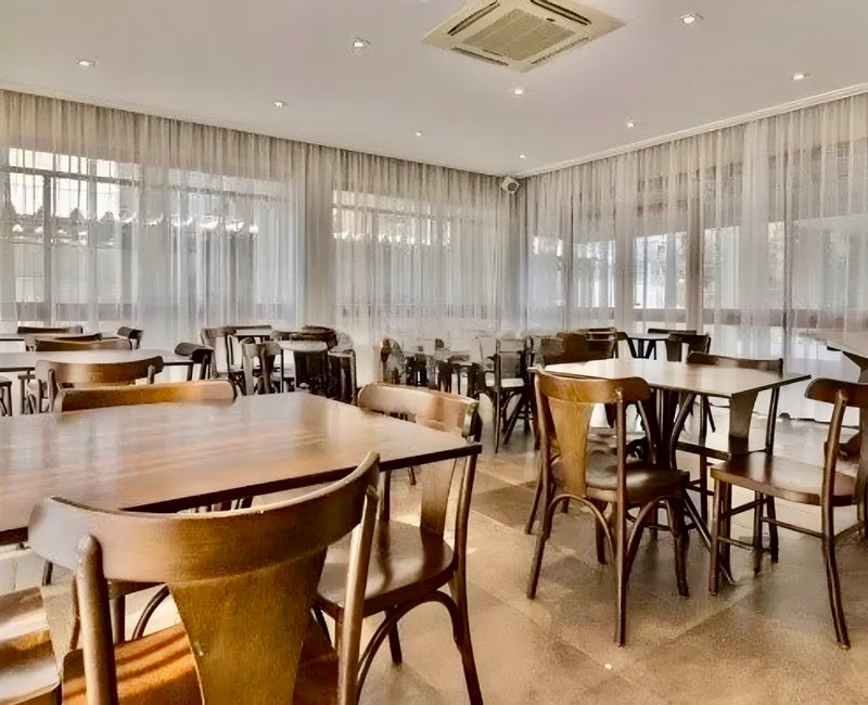 R$ 1.499.000 - EXCELENTE APARTAMENTO- 145M2 - 3 DORM - LAREIRA - INFRA - 2 VAGAS Rua Anita Garibaldi Porto Alegre - 