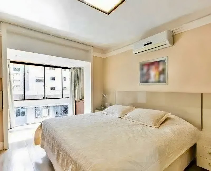 R$ 1.499.000 - EXCELENTE APARTAMENTO- 145M2 - 3 DORM - LAREIRA - INFRA - 2 VAGAS Rua Anita Garibaldi Porto Alegre - 