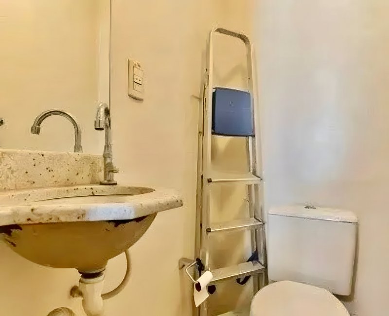 R$ 1.499.000 - EXCELENTE APARTAMENTO- 145M2 - 3 DORM - LAREIRA - INFRA - 2 VAGAS Rua Anita Garibaldi Porto Alegre - 