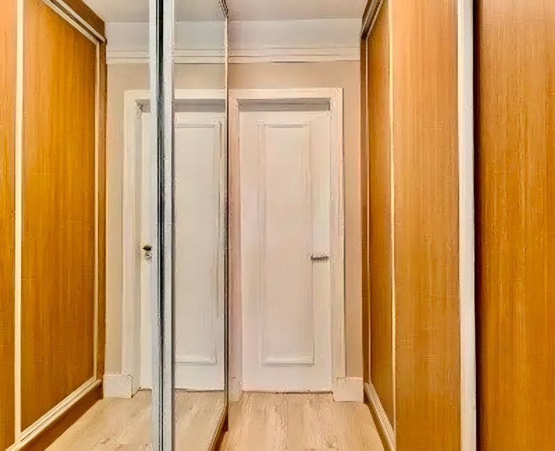 R$ 1.499.000 - EXCELENTE APARTAMENTO- 145M2 - 3 DORM - LAREIRA - INFRA - 2 VAGAS Rua Anita Garibaldi Porto Alegre - 