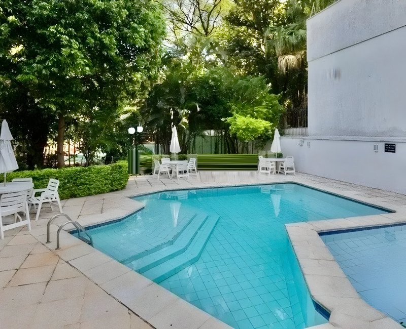 R$ 1.499.000 - EXCELENTE APARTAMENTO- 145M2 - 3 DORM - LAREIRA - INFRA - 2 VAGAS Rua Anita Garibaldi Porto Alegre - 