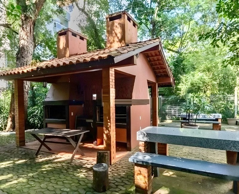 R$ 1.499.000 - EXCELENTE APARTAMENTO- 145M2 - 3 DORM - LAREIRA - INFRA - 2 VAGAS Rua Anita Garibaldi Porto Alegre - 