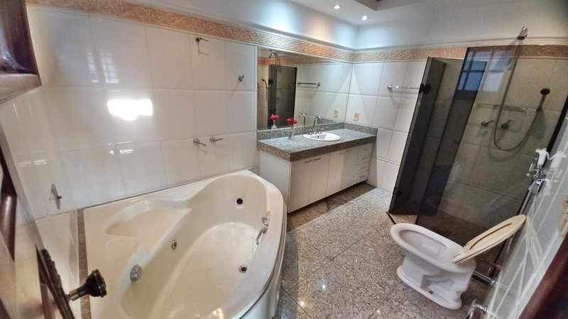 Casa em Condomínio - 4 quartos - 3 suites - 4 vagas - lote 550m² Avenida Doutor Cristiano Guimarães Belo Horizonte - 