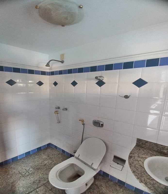 Casa em Condomínio - 4 quartos - 3 suites - 4 vagas - lote 550m² Avenida Doutor Cristiano Guimarães Belo Horizonte - 