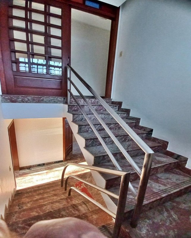 Casa em Condomínio - 4 quartos - 3 suites - 4 vagas - lote 550m² Avenida Doutor Cristiano Guimarães Belo Horizonte - 