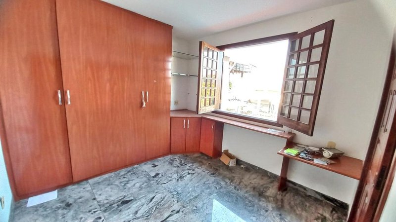 Casa em Condomínio - 4 quartos - 3 suites - 4 vagas - lote 550m² Avenida Doutor Cristiano Guimarães Belo Horizonte - 
