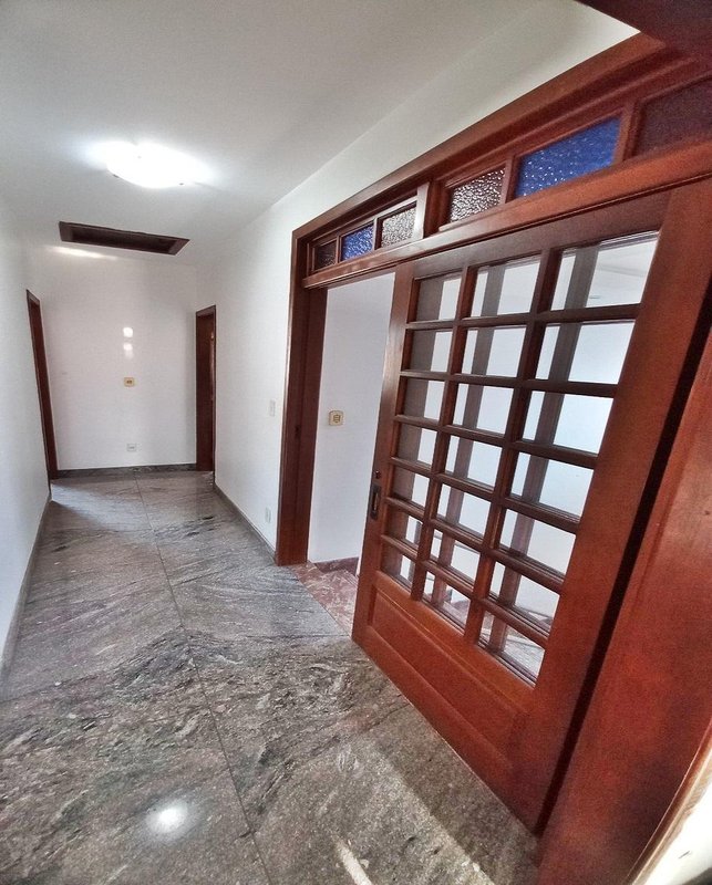 Casa em Condomínio - 4 quartos - 3 suites - 4 vagas - lote 550m² Avenida Doutor Cristiano Guimarães Belo Horizonte - 