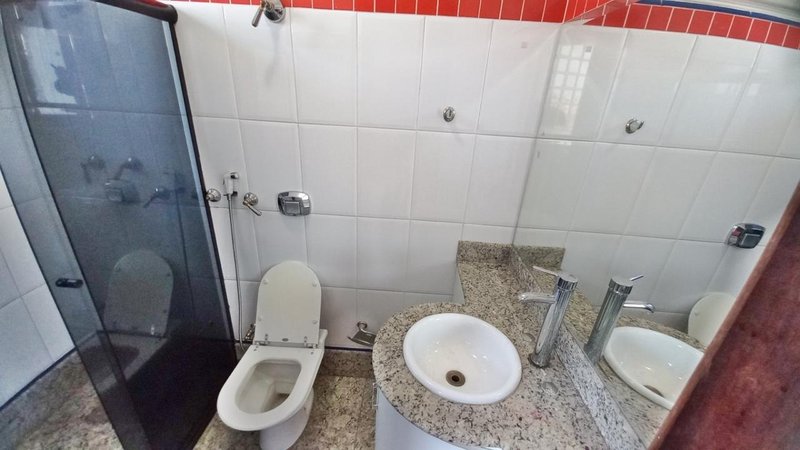 Casa em Condomínio - 4 quartos - 3 suites - 4 vagas - lote 550m² Avenida Doutor Cristiano Guimarães Belo Horizonte - 