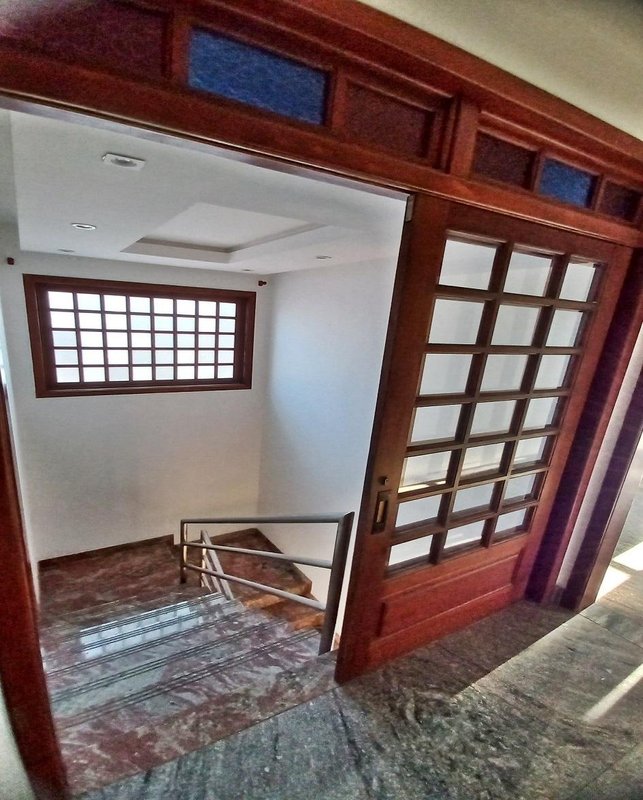 Casa em Condomínio - 4 quartos - 3 suites - 4 vagas - lote 550m² Avenida Doutor Cristiano Guimarães Belo Horizonte - 