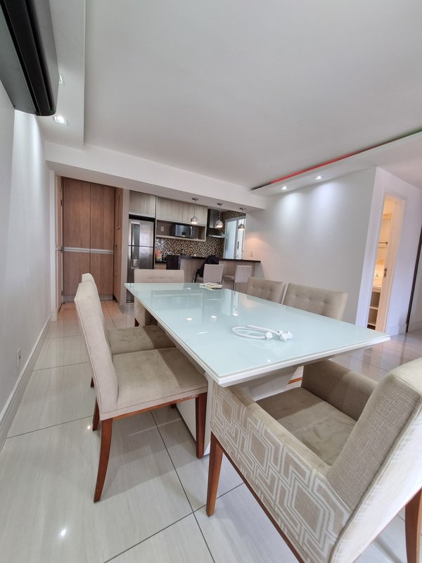 ALUGA-SE APT 70M2 MOBILIADO – INCRÍVEL – AR CONDICIONADO TODOS OS CÔMODOS Avenida Marquês de São Vicente São Paulo - 