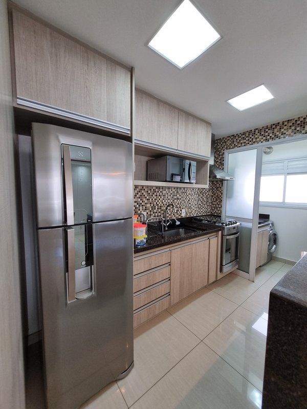 ALUGA-SE APT 70M2 MOBILIADO – INCRÍVEL – AR CONDICIONADO TODOS OS CÔMODOS Avenida Marquês de São Vicente São Paulo - 