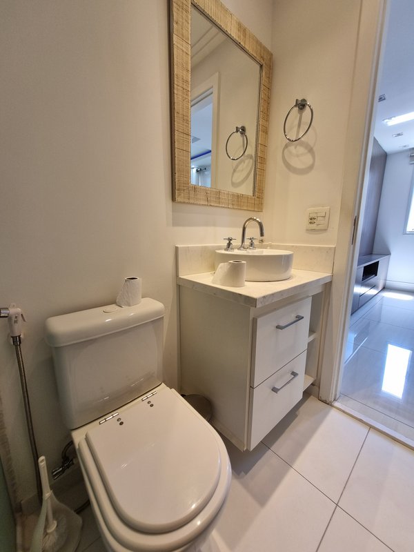 ALUGA-SE APT 70M2 MOBILIADO – INCRÍVEL – AR CONDICIONADO TODOS OS CÔMODOS Avenida Marquês de São Vicente São Paulo - 