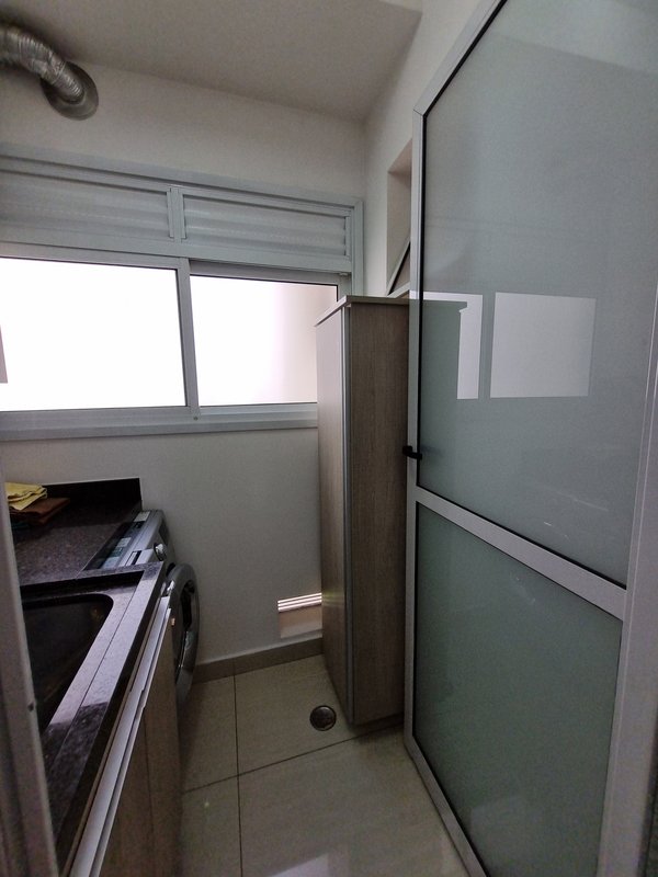 ALUGA-SE APT 70M2 MOBILIADO – INCRÍVEL – AR CONDICIONADO TODOS OS CÔMODOS Avenida Marquês de São Vicente São Paulo - 