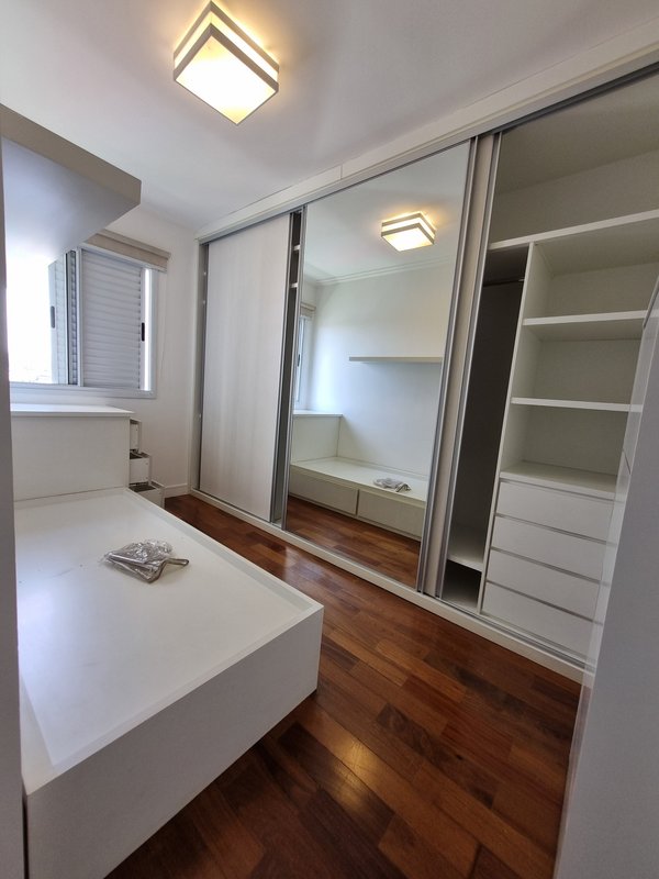 ALUGA-SE APT 70M2 MOBILIADO – INCRÍVEL – AR CONDICIONADO TODOS OS CÔMODOS Avenida Marquês de São Vicente São Paulo - 