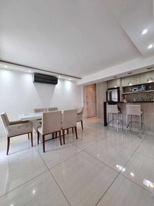 ALUGA-SE APT 70M2 MOBILIADO – INCRÍVEL – AR CONDICIONADO TODOS OS CÔMODOS Avenida Marquês de São Vicente São Paulo - 