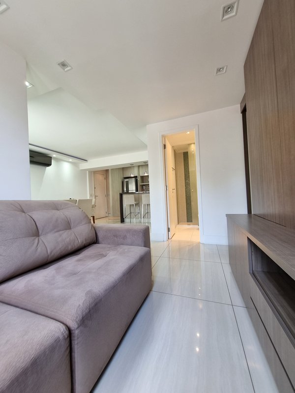ALUGA-SE APT 70M2 MOBILIADO – INCRÍVEL – AR CONDICIONADO TODOS OS CÔMODOS Avenida Marquês de São Vicente São Paulo - 