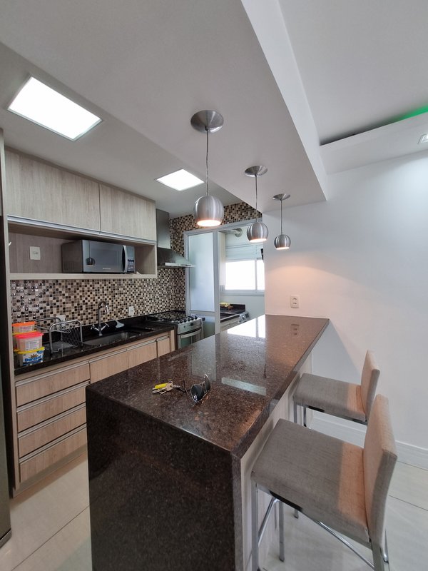 ALUGA-SE APT 70M2 MOBILIADO – INCRÍVEL – AR CONDICIONADO TODOS OS CÔMODOS Avenida Marquês de São Vicente São Paulo - 