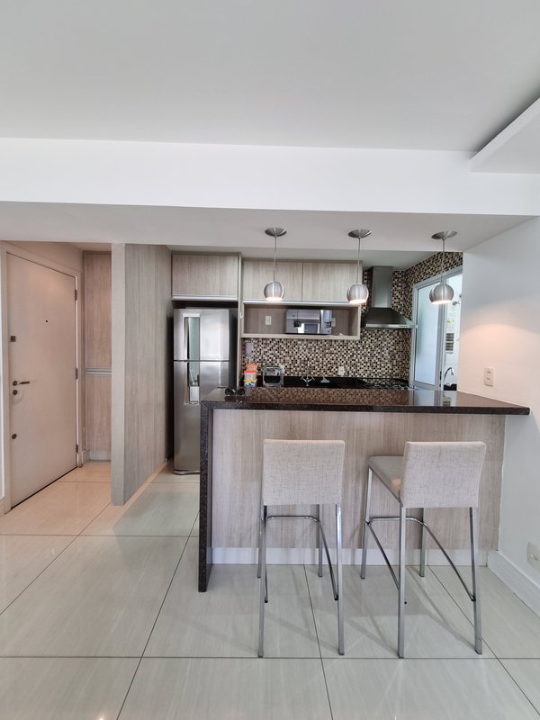 ALUGA-SE APT 70M2 MOBILIADO – INCRÍVEL – AR CONDICIONADO TODOS OS CÔMODOS Avenida Marquês de São Vicente São Paulo - 