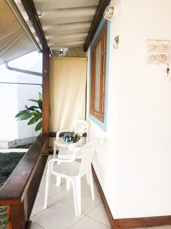 Casa encantadora localizada no condomínio Morada do Pontal, em Angra dos Reis - Angra dos Reis - 