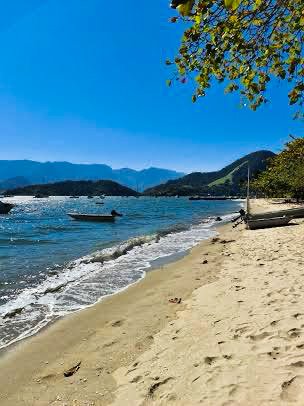 Casa encantadora localizada no condomínio Morada do Pontal, em Angra dos Reis - Angra dos Reis - 