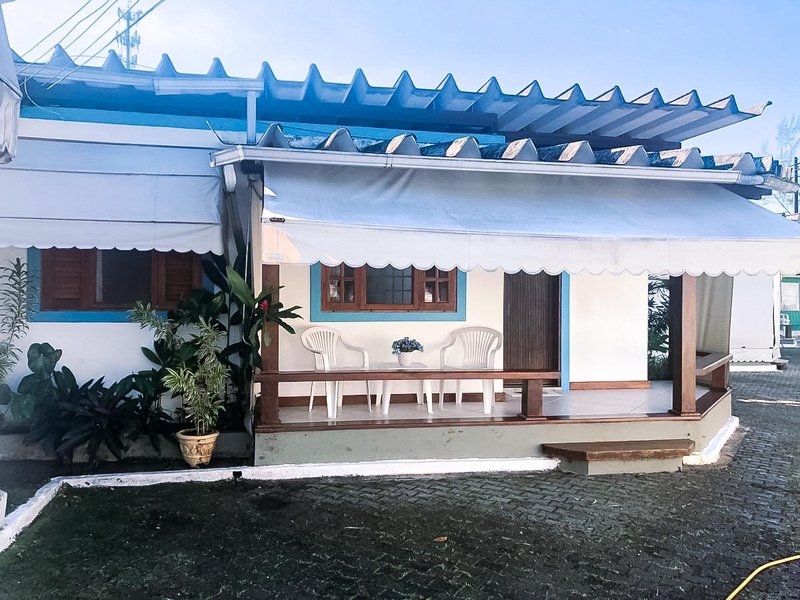 Casa encantadora localizada no condomínio Morada do Pontal, em Angra dos Reis - Angra dos Reis - 