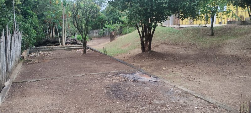 Chácara com 1.600 metros em Caçapava, S.P - Caçapava - 