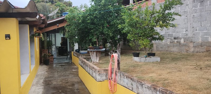 Chácara com 1.600 metros em Caçapava, S.P - Caçapava - 