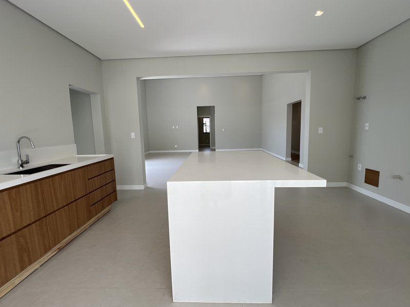 CASA SOFISTICADA E BEM PLANEJADA EM ALPHAVILLE NOVA ESPLANADA Alameda Londres Votorantim - 