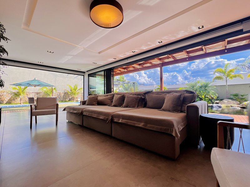 CASA COM LAGO DE CARPAS ESPETACULAR Rodovia Raposo Tavares Sorocaba - 