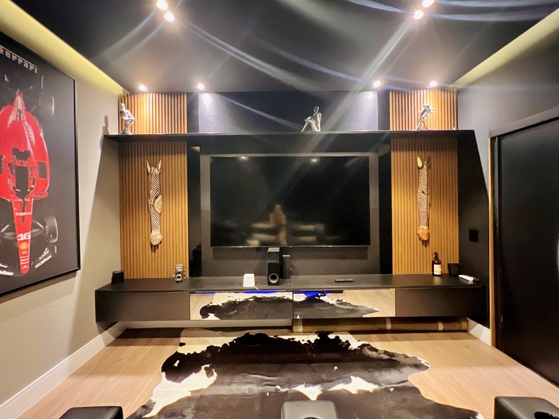 CASA COM LAGO DE CARPAS ESPETACULAR Rodovia Raposo Tavares Sorocaba - 
