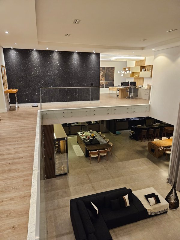 CASA COM LAGO DE CARPAS ESPETACULAR Rodovia Raposo Tavares Sorocaba - 