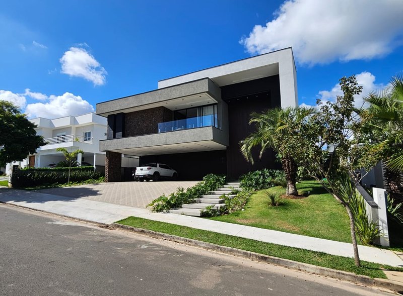 CASA COM LAGO DE CARPAS ESPETACULAR Rodovia Raposo Tavares Sorocaba - 