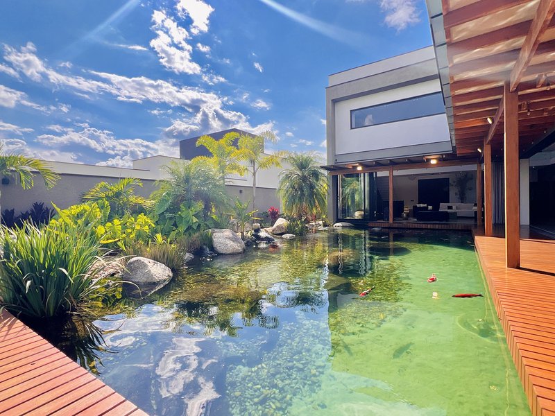 CASA COM LAGO DE CARPAS ESPETACULAR Rodovia Raposo Tavares Sorocaba - 