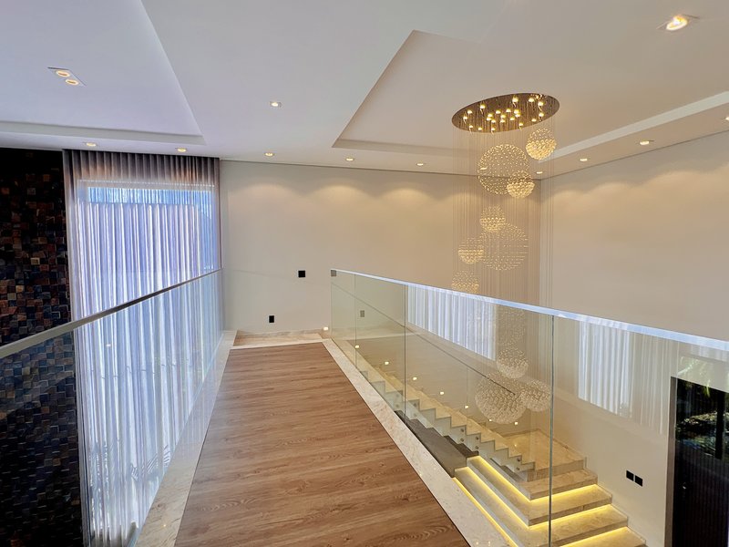CASA COM LAGO DE CARPAS ESPETACULAR Rodovia Raposo Tavares Sorocaba - 