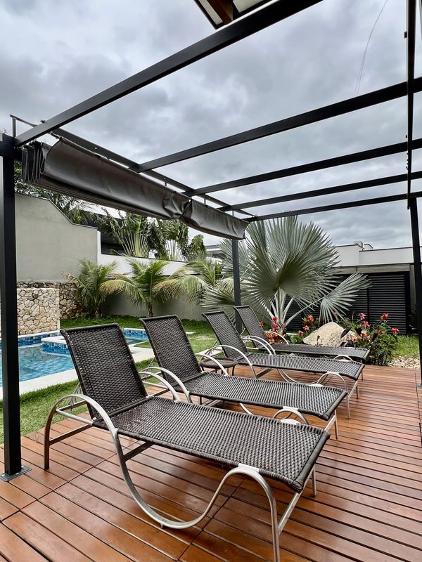 CASA COM LAGO DE CARPAS ESPETACULAR Rodovia Raposo Tavares Sorocaba - 