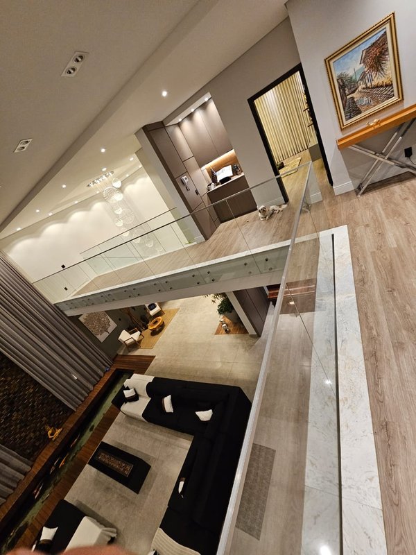 CASA COM LAGO DE CARPAS ESPETACULAR Rodovia Raposo Tavares Sorocaba - 