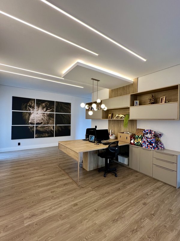 CASA COM LAGO DE CARPAS ESPETACULAR Rodovia Raposo Tavares Sorocaba - 