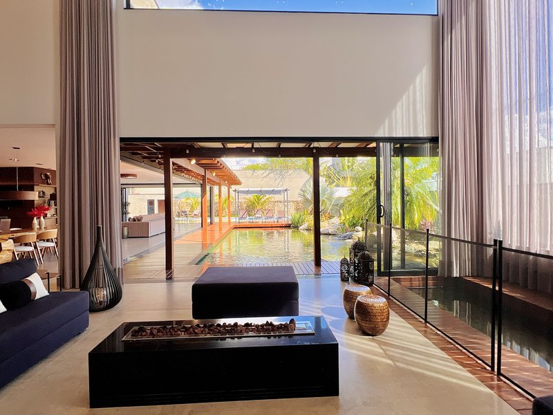 CASA COM LAGO DE CARPAS ESPETACULAR Rodovia Raposo Tavares Sorocaba - 