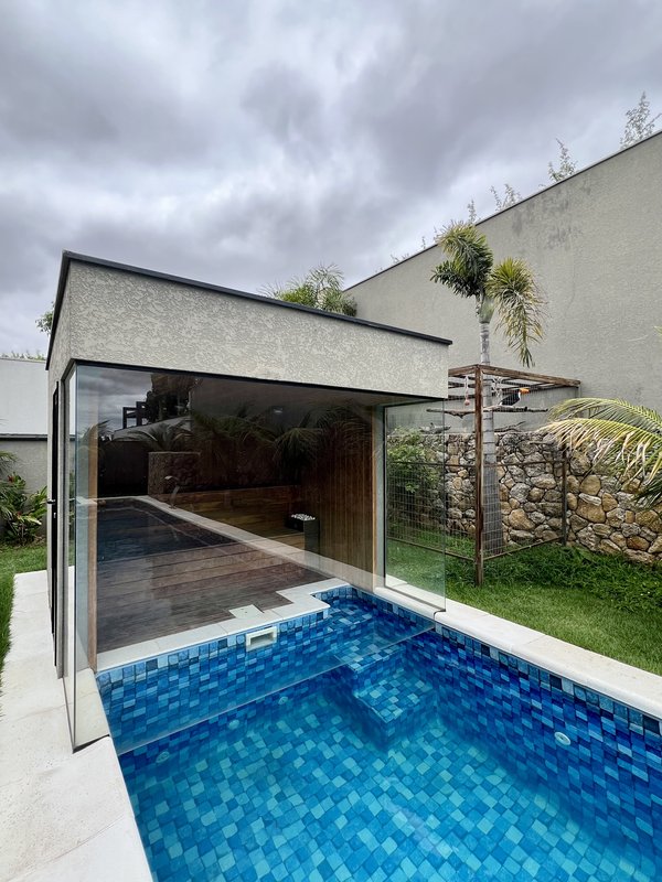 CASA COM LAGO DE CARPAS ESPETACULAR Rodovia Raposo Tavares Sorocaba - 