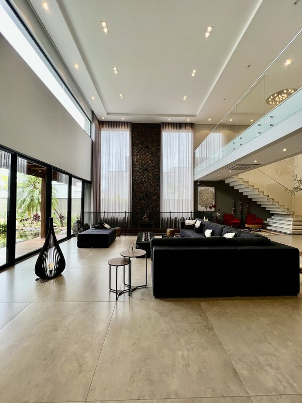 CASA COM LAGO DE CARPAS ESPETACULAR Rodovia Raposo Tavares Sorocaba - 
