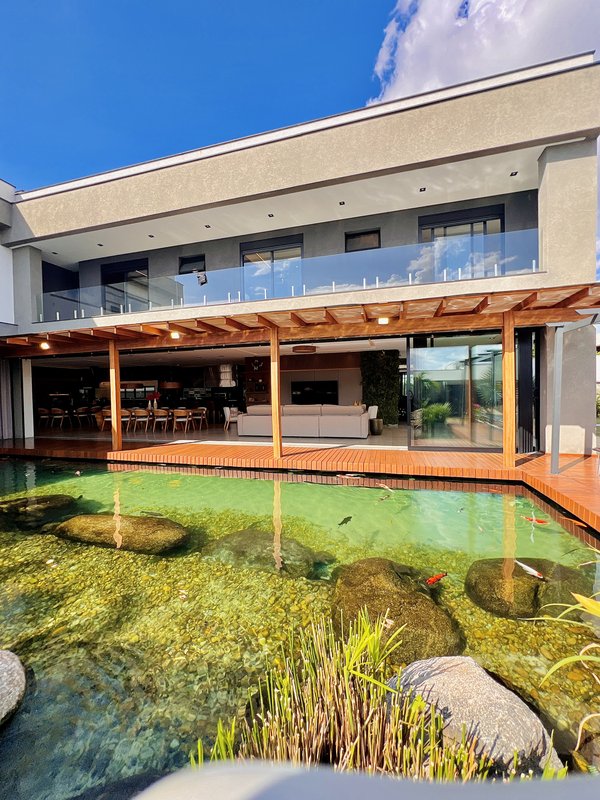 CASA COM LAGO DE CARPAS ESPETACULAR Rodovia Raposo Tavares Sorocaba - 