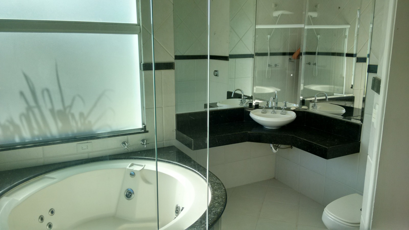 Casa com 3 dormit&oacute;rios &agrave; venda,270m&sup2; - Condom&iacute;nio Villa dos Inglezes - Sorocaba - SP Avenida Lauro Miguel Sacker Sorocaba - 